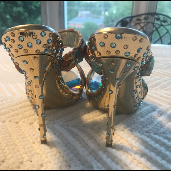 Jeweled Sacco Dressy Heels - Picture 3 of 9